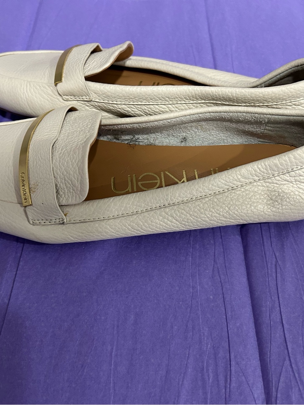 Calvin Klein Women's Beige Leather Loafers with Gold Trim - Picture 2 of 6